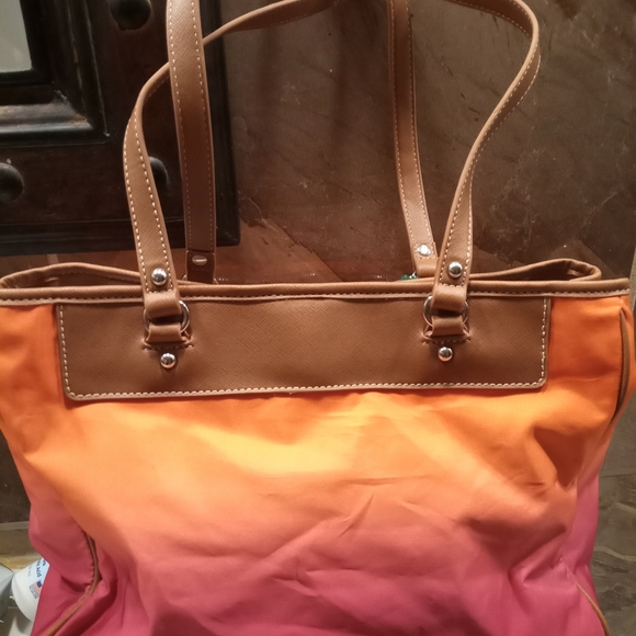 Handbag - Picture 5 of 6